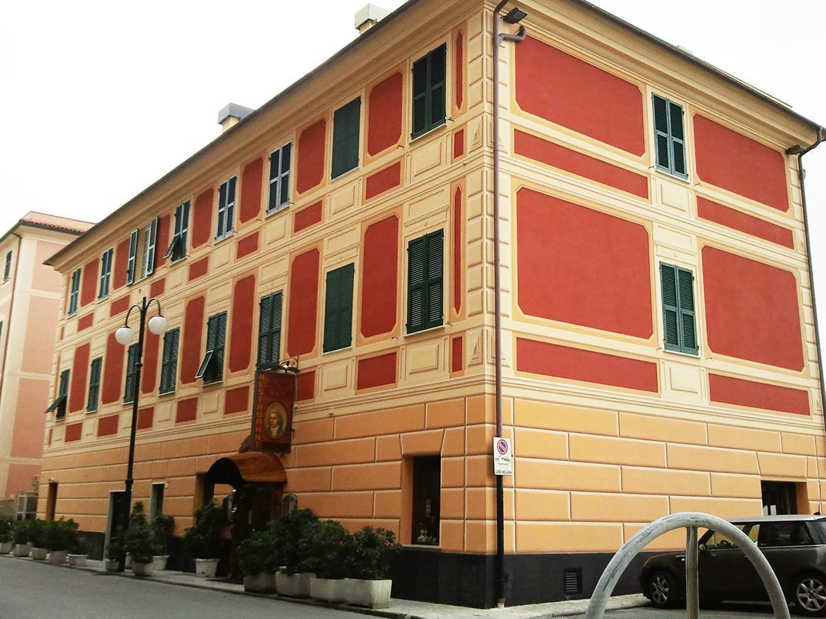 Lord Nelson Hotell Chiavari Eksteriør bilde